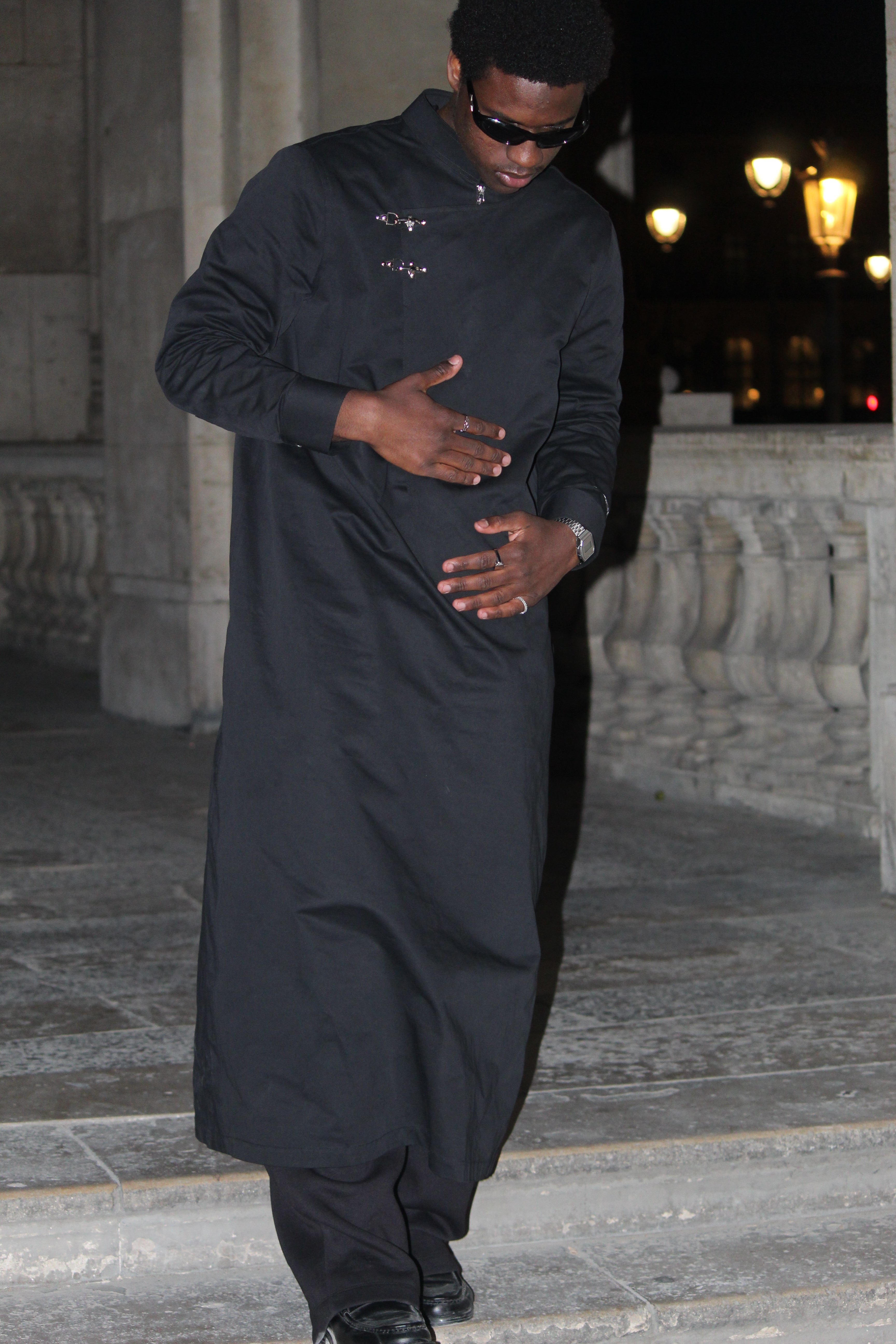 Qamis Stride