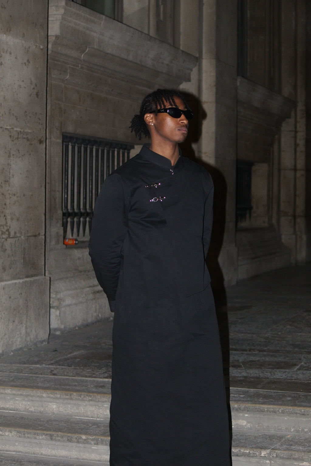 Qamis Stride